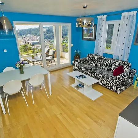 Apartment Bright, Stylish +parking *