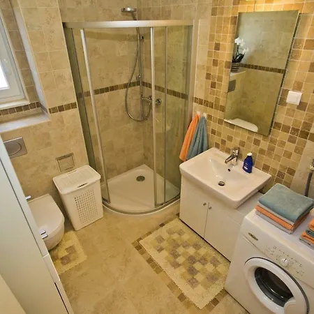 Apartment Bright, Stylish +parking Hvar Town