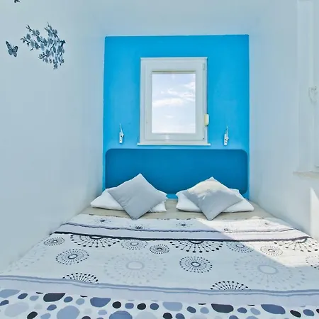 Apartment Bright, Stylish +parking Hvar Town
