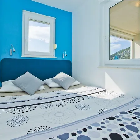 Bright, Stylish +parking Apartment *